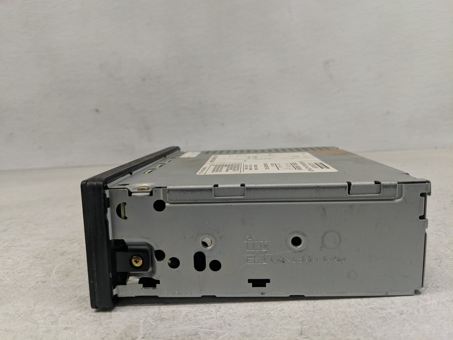 1999-2000 Honda Civic Radio AM FM Cd Player Receiver Replacement P/N:39100-S01-A210-M1 Fits Fits 1999 2000 OEM Used Auto Par