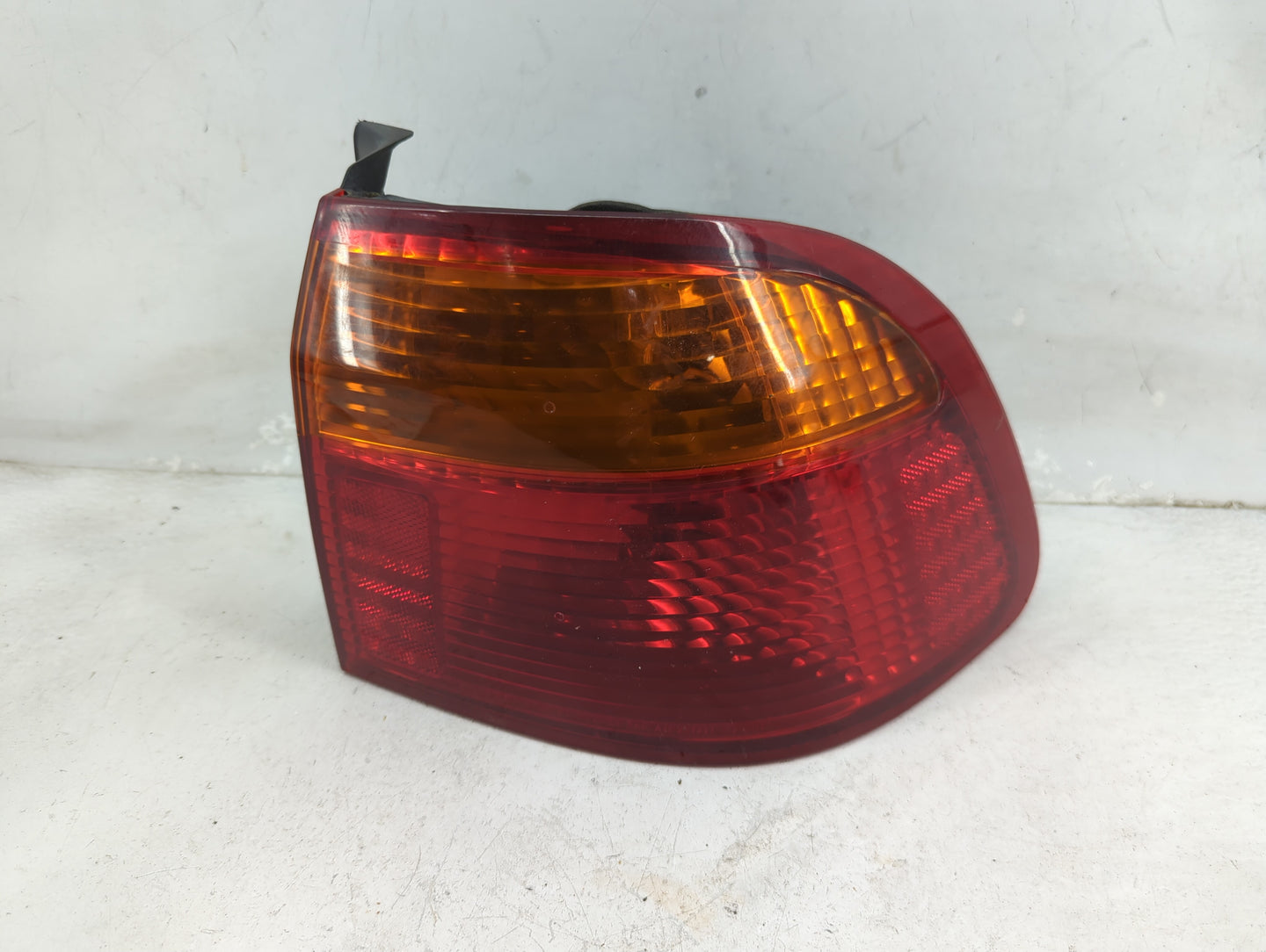 1999-2000 Honda Civic Tail Light Assembly Passenger Right OEM P/N:7443 21/5W Fits Fits 1999 2000 OEM Used Auto Parts - Oemus