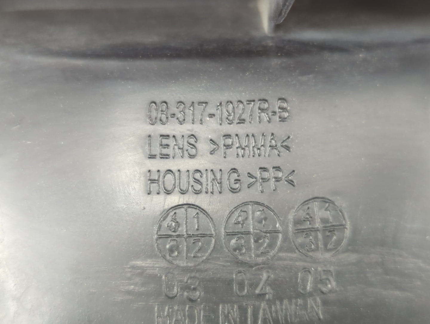 1999-2000 Honda Civic Tail Light Assembly Driver Left OEM P/N:08-317-1927R Fits Fits 1999 2000 OEM Used Auto Parts - Oemused