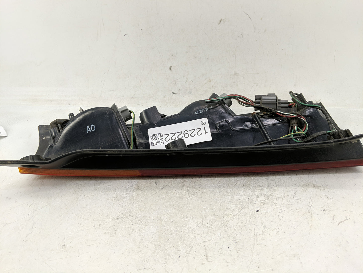 1997-2001 Honda Cr-V Tail Light Assembly Driver Left OEM P/N:043-2200 Fits Fits 1997 1998 1999 2000 2001 OEM Used Auto Parts