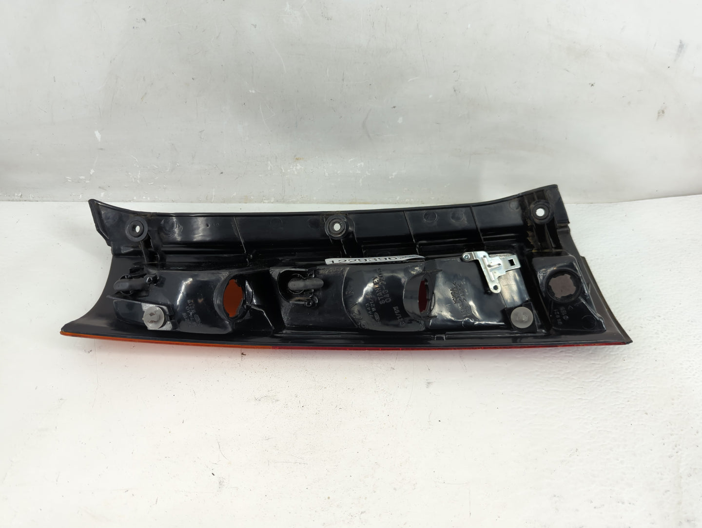 2000 Honda Cr-V Tail Light Assembly Passenger Right OEM P/N:043-2200 Fits OEM Used Auto Parts - Oemusedautoparts1.com