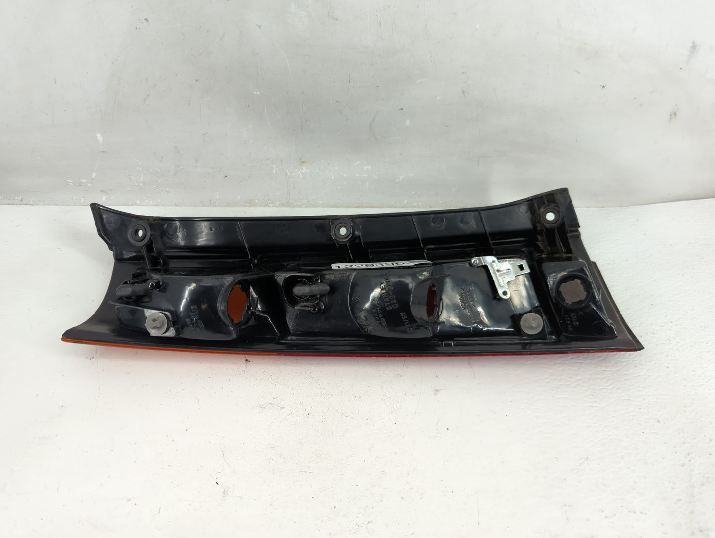 2000 Honda Cr-V Tail Light Assembly Passenger Right OEM P/N:043-2200 Fits OEM Used Auto Parts - Oemusedautoparts1.com