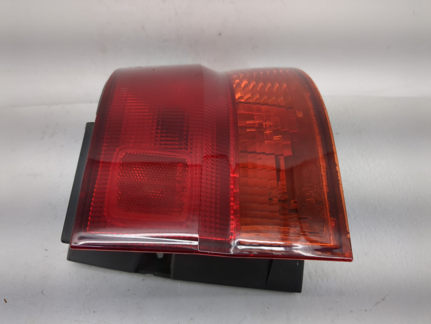 1999-2001 Honda Odyssey Tail Light Assembly Passenger Right OEM Fits Fits 1999 2000 2001 OEM Used Auto Parts - Oemusedautopa