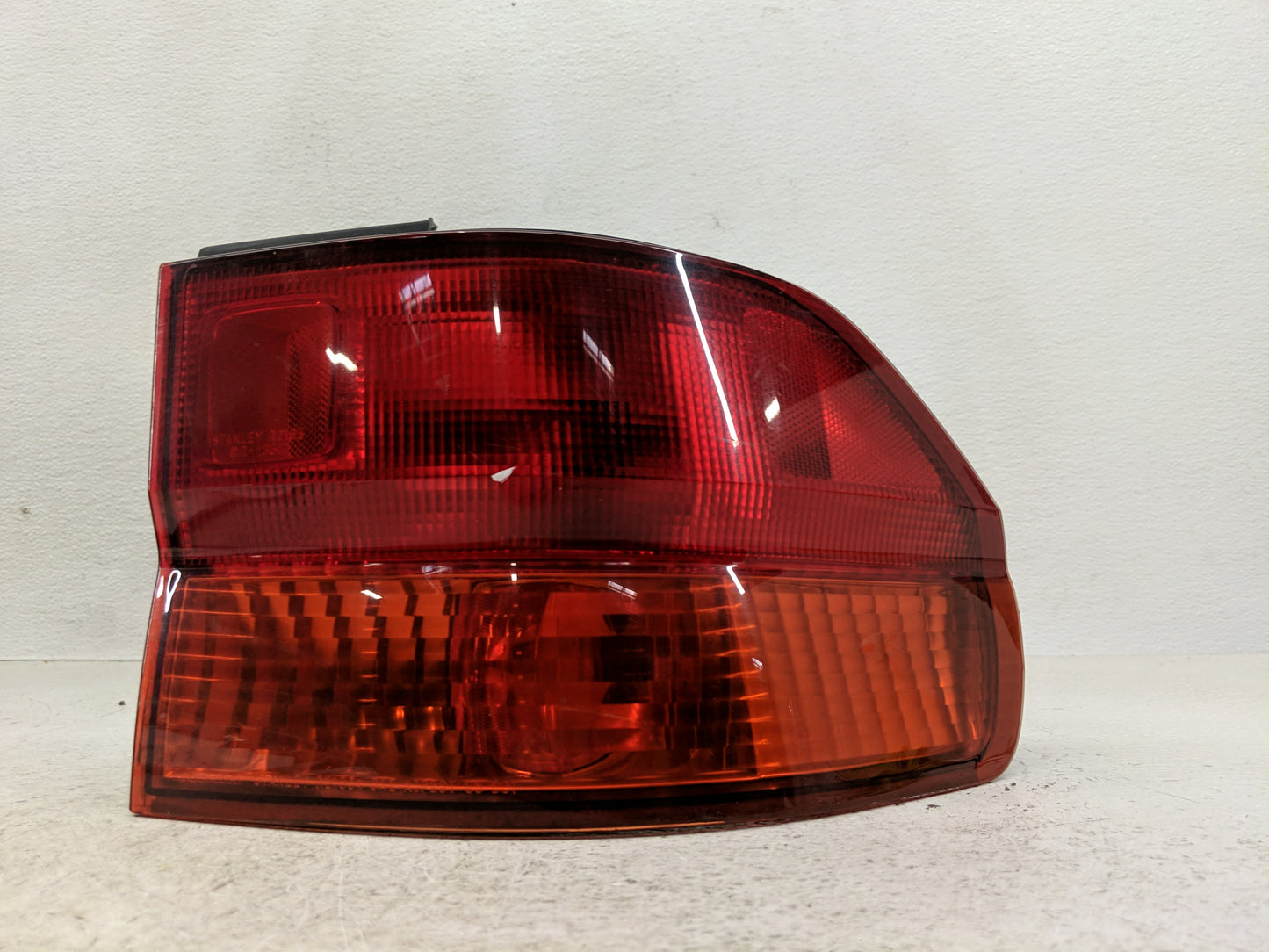 1999-2001 Honda Odyssey Tail Light Assembly Passenger Right OEM Fits Fits 1999 2000 2001 OEM Used Auto Parts - Oemusedautopa