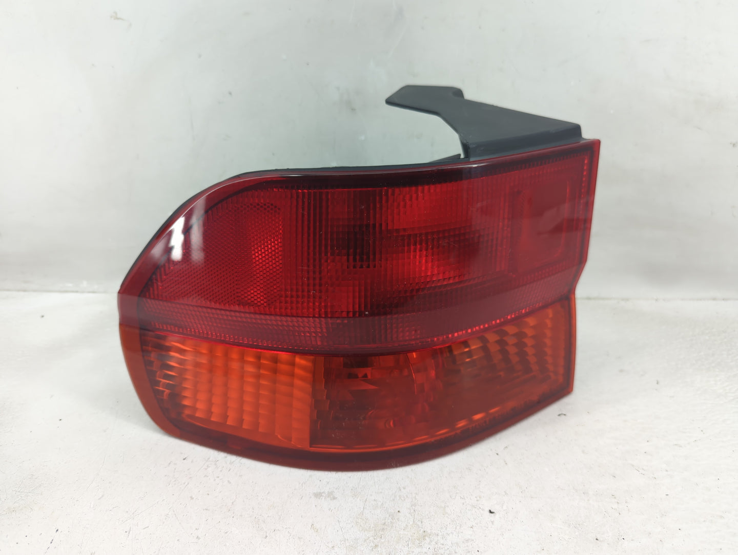 1999-2001 Honda Odyssey Tail Light Assembly Driver Left OEM Fits Fits 1999 2000 2001 OEM Used Auto Parts - Oemusedautoparts1