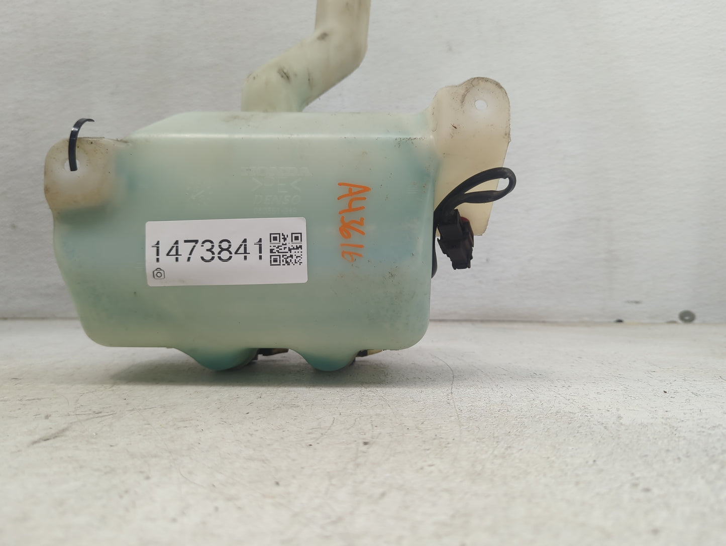 1999-2004 Honda Odyssey Windshield Washer Fluid Reservoir Bottle Oem 1473841 - Oemusedautoparts1.com