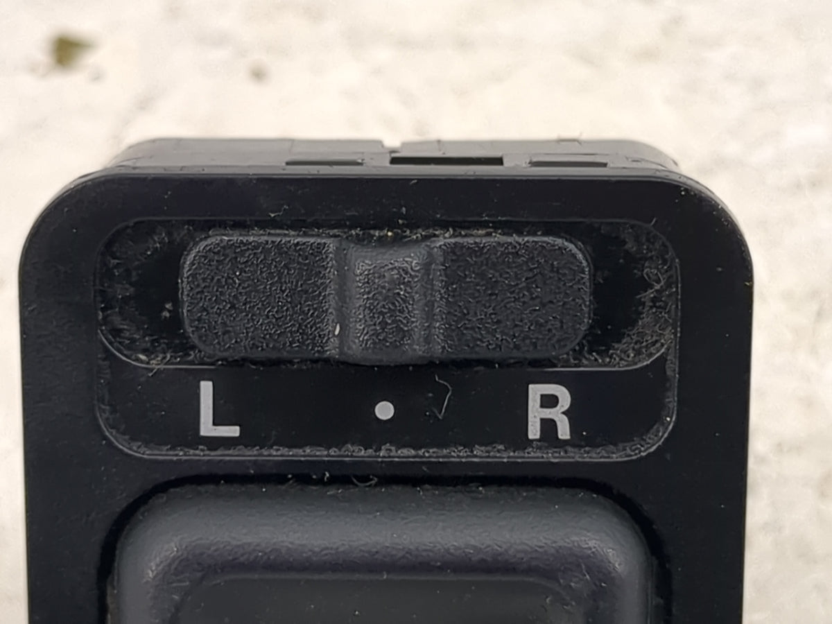 1999-2004 Honda Odyssey Passenger Right Power Window Switch - Oemusedautoparts1.com