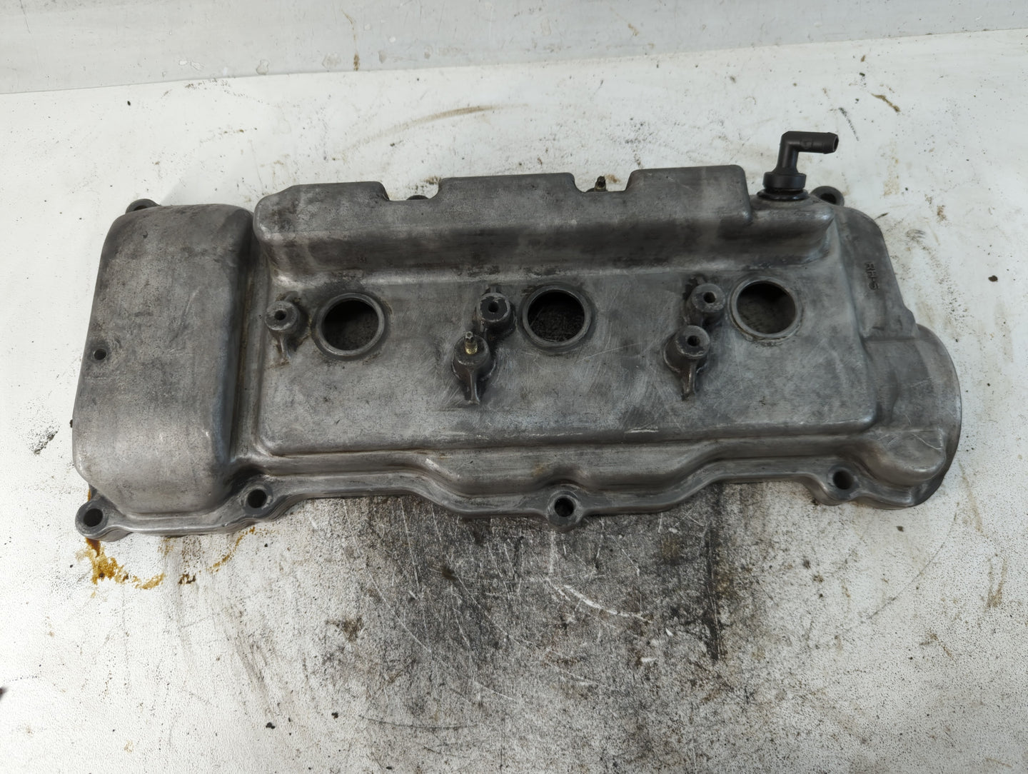 2000 Honda Prelude Driver Left Cylinder Head Valve Cover P/N:11211-0A011 Fits OEM Used Auto Parts - Oemusedautoparts1.com
