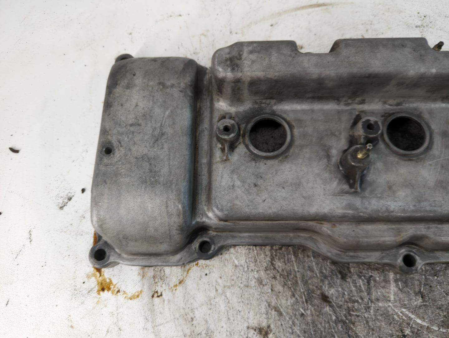 2000 Honda Prelude Driver Left Cylinder Head Valve Cover P/N:11211-0A011 Fits OEM Used Auto Parts - Oemusedautoparts1.com