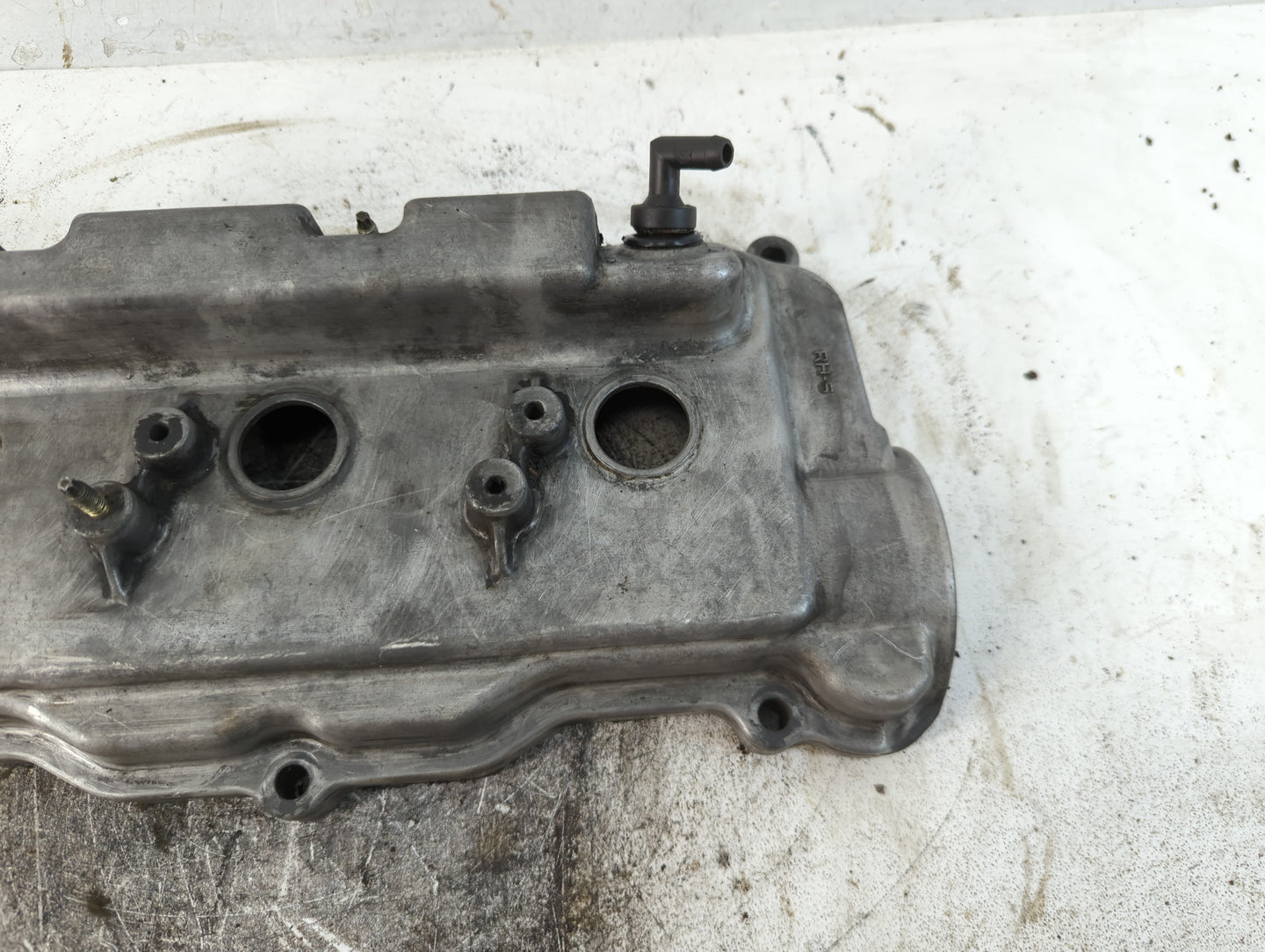 2000 Honda Prelude Driver Left Cylinder Head Valve Cover P/N:11211-0A011 Fits OEM Used Auto Parts - Oemusedautoparts1.com