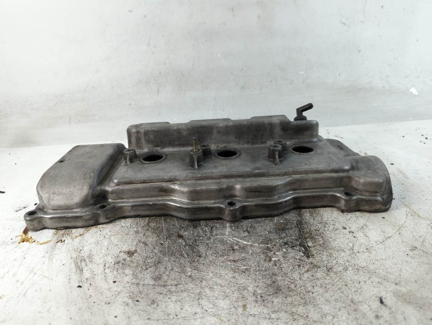 2000 Honda Prelude Driver Left Cylinder Head Valve Cover P/N:11211-0A011 Fits OEM Used Auto Parts - Oemusedautoparts1.com