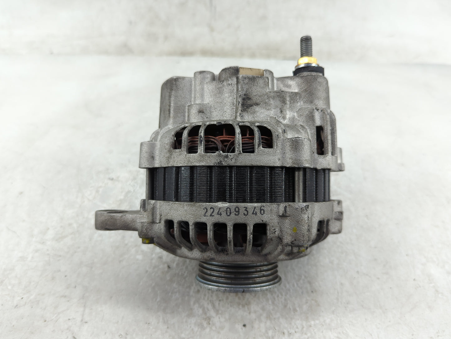 2000-2002 Hyundai Accent Alternator Replacement Generator Charging Assembly Engine OEM Fits Fits 2000 2001 2002 2003 2004 OE