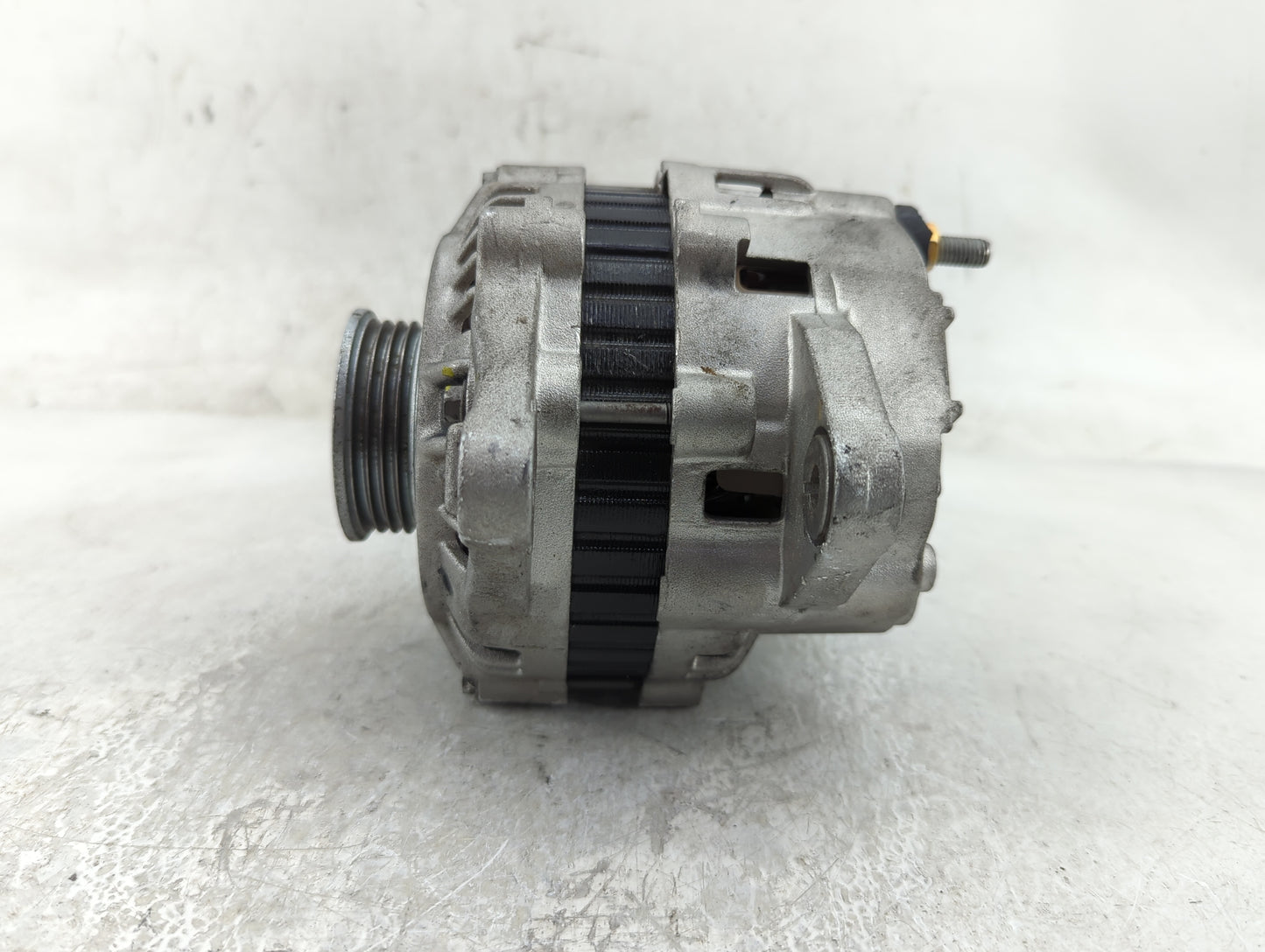 2000-2002 Hyundai Accent Alternator Replacement Generator Charging Assembly Engine OEM Fits Fits 2000 2001 2002 2003 2004 OE