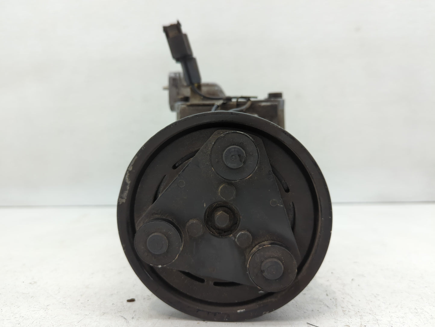 2000-2003 Hyundai Accent Air Conditioning A/c Ac Compressor Oem - Oemusedautoparts1.com