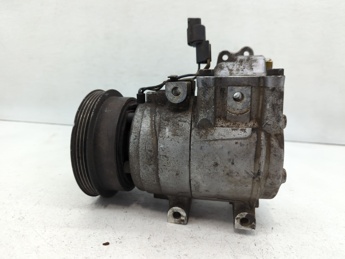 2000-2003 Hyundai Accent Air Conditioning A/c Ac Compressor Oem - Oemusedautoparts1.com