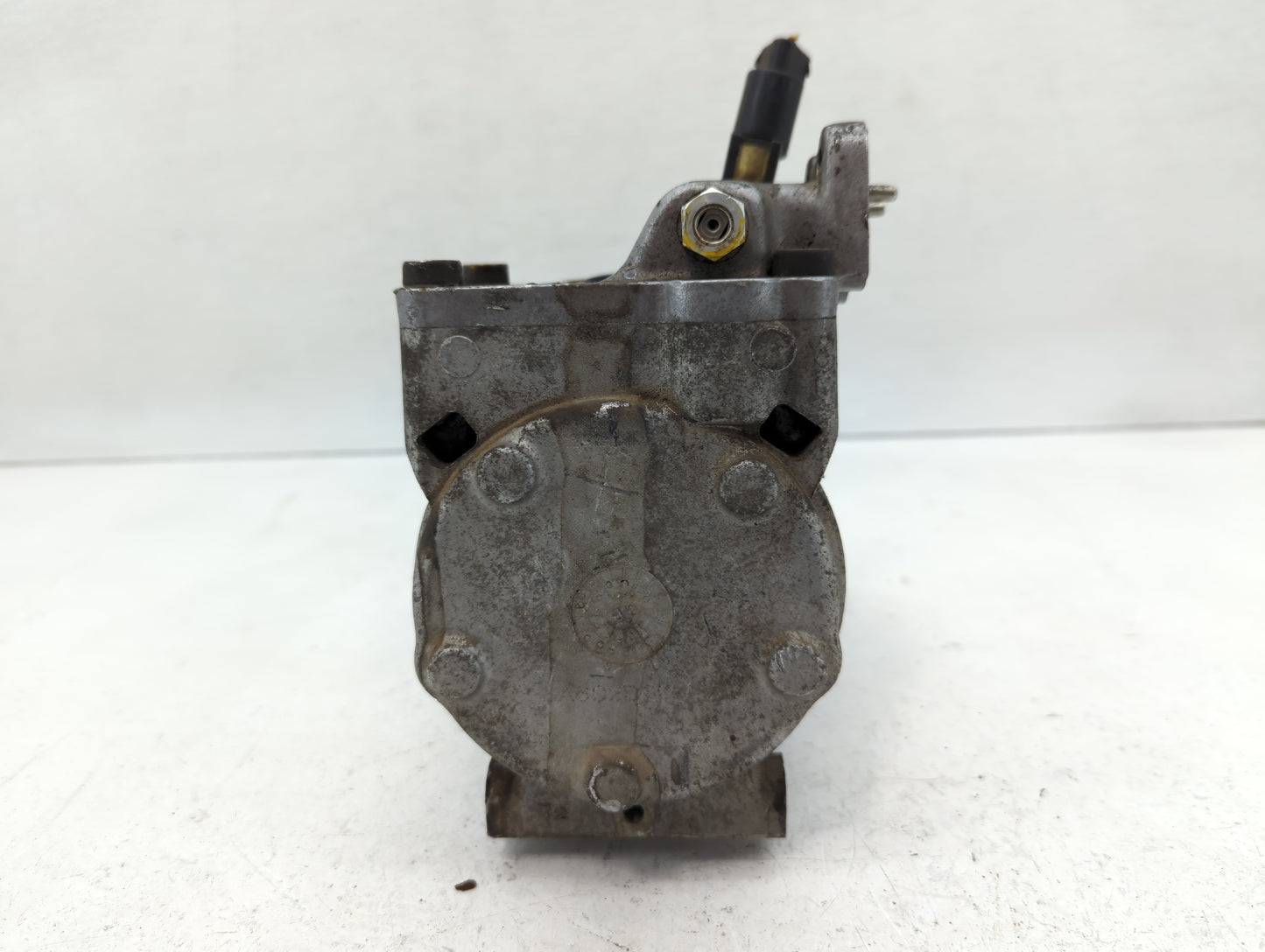 2000-2003 Hyundai Accent Air Conditioning A/c Ac Compressor Oem - Oemusedautoparts1.com