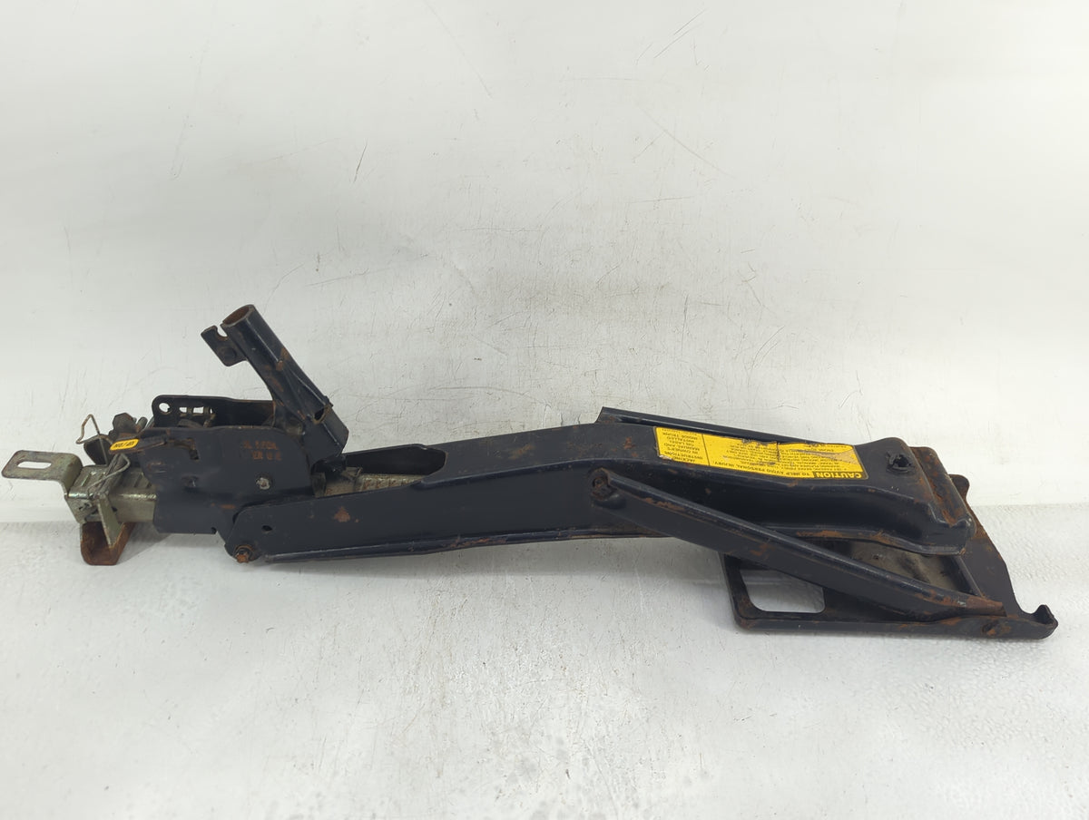 Hyundai Accent Spare Scissor Car Jack 880608 - Oemusedautoparts1.com