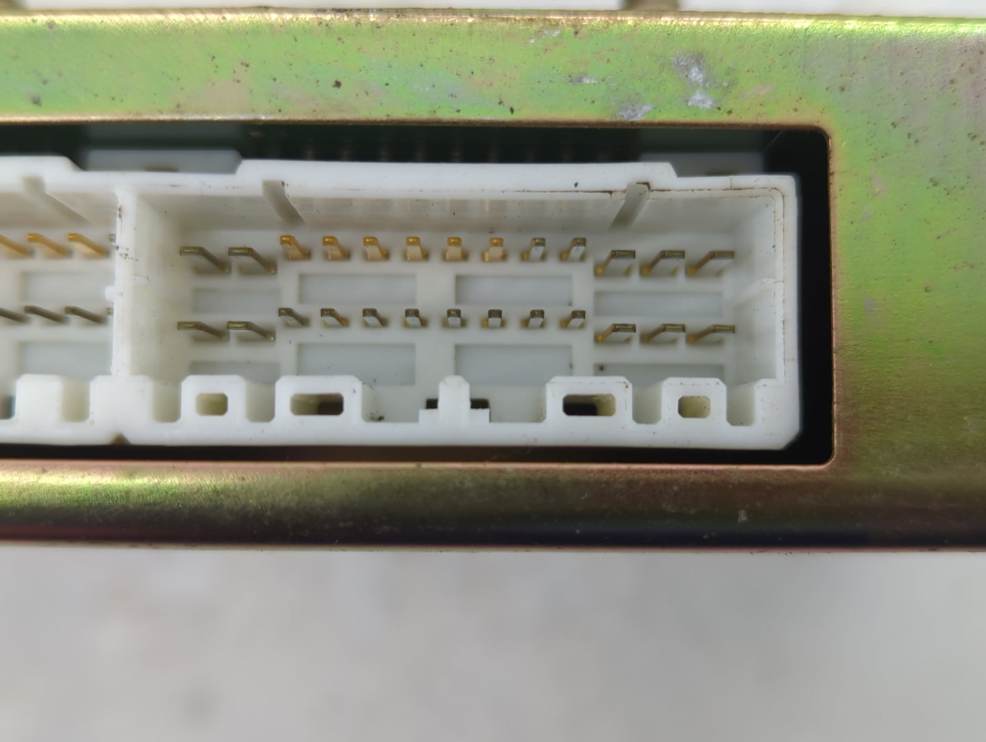 2000 Hyundai Accent PCM Engine Control Computer ECU ECM PCU OEM P/N:95440-22720 9080930304A0 Fits OEM Used Auto Parts - Oemu