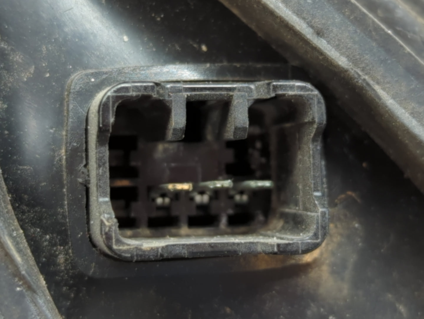 1999-2000 Hyundai Elantra Driver Side View Mirror - Left Door Mirror OEM Used - Oemusedautoparts1.com