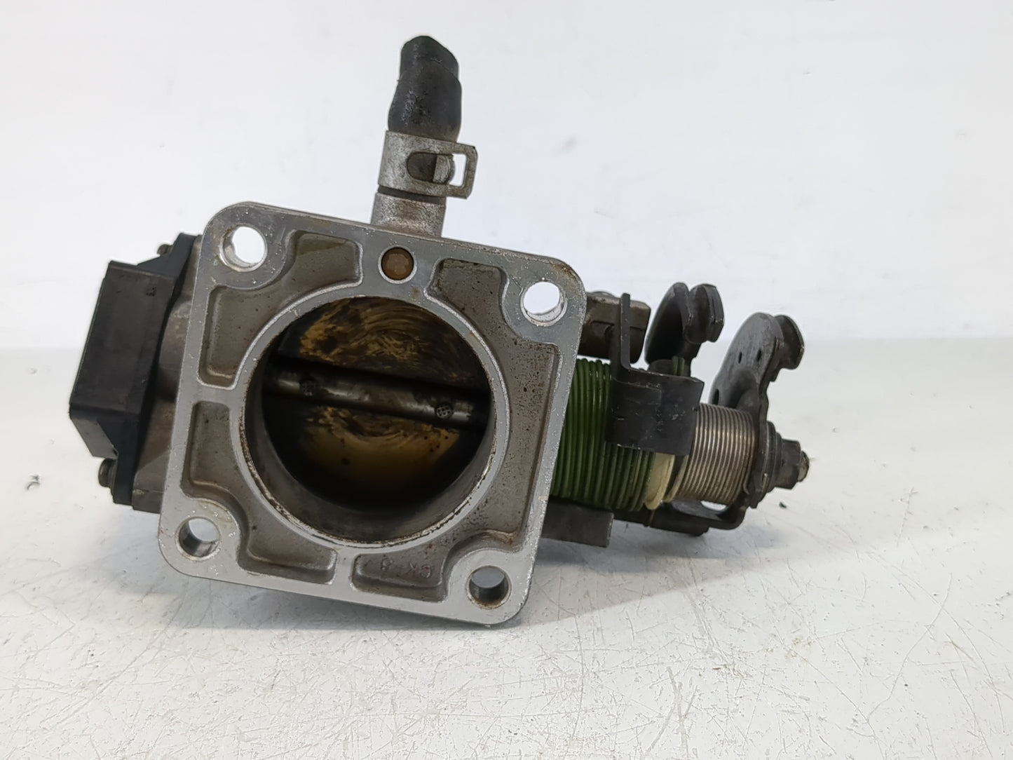 1996-2000 Hyundai Elantra Throttle Body P/N:35170-23000 Fits Fits 1996 1997 1998 1999 2000 2001 OEM Used Auto Parts - Oemuse