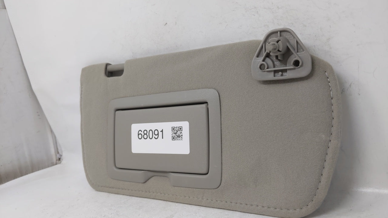 2000 Infiniti I35 Sun Visor Shade Replacement Passenger Right Mirror Fits OEM Used Auto Parts - Oemusedautoparts1.com