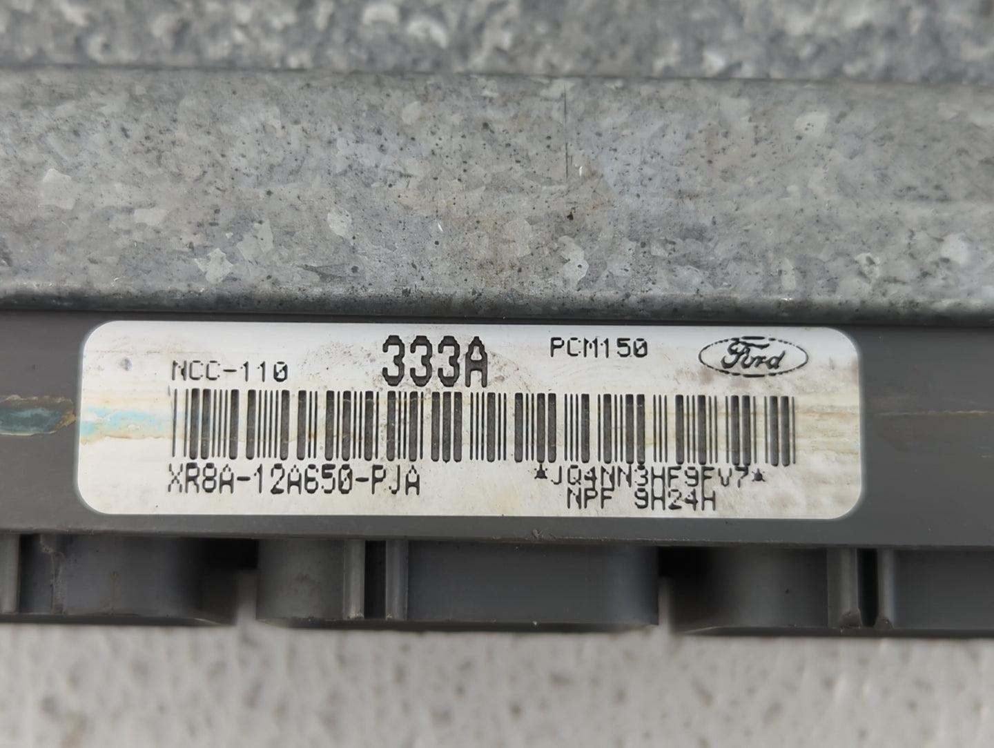 2000-2001 Jaguar S-Type PCM Engine Control Computer ECU ECM PCU OEM P/N:XR8A-12A650-PJA 1R8A-12A650-EJA Fits Fits 2000 2001 