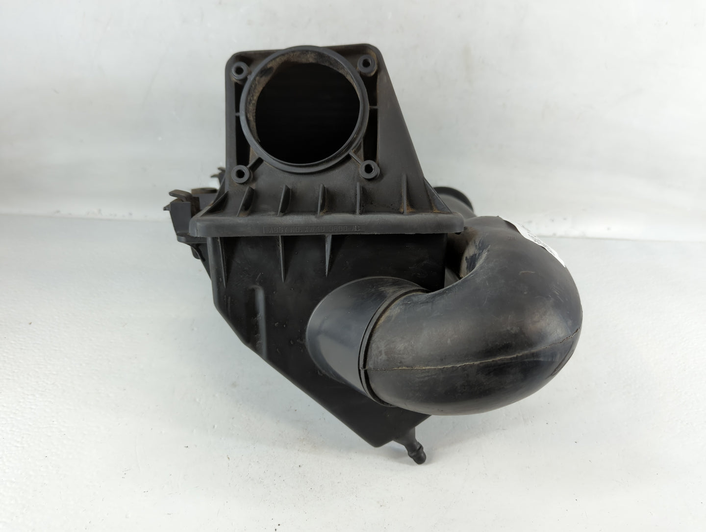2000-2001 Jaguar S-type Air Cleaner Intake-duct Hose Tube - Oemusedautoparts1.com