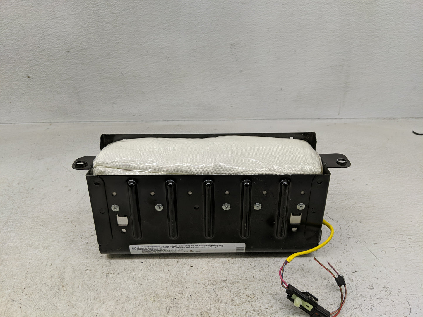 1998-2000 Jaguar Xk8 Air Bag Passenger Right Dashboard OEM P/N:HJB 9670 AA Fits Fits 1998 1999 2000 OEM Used Auto Parts - Oe