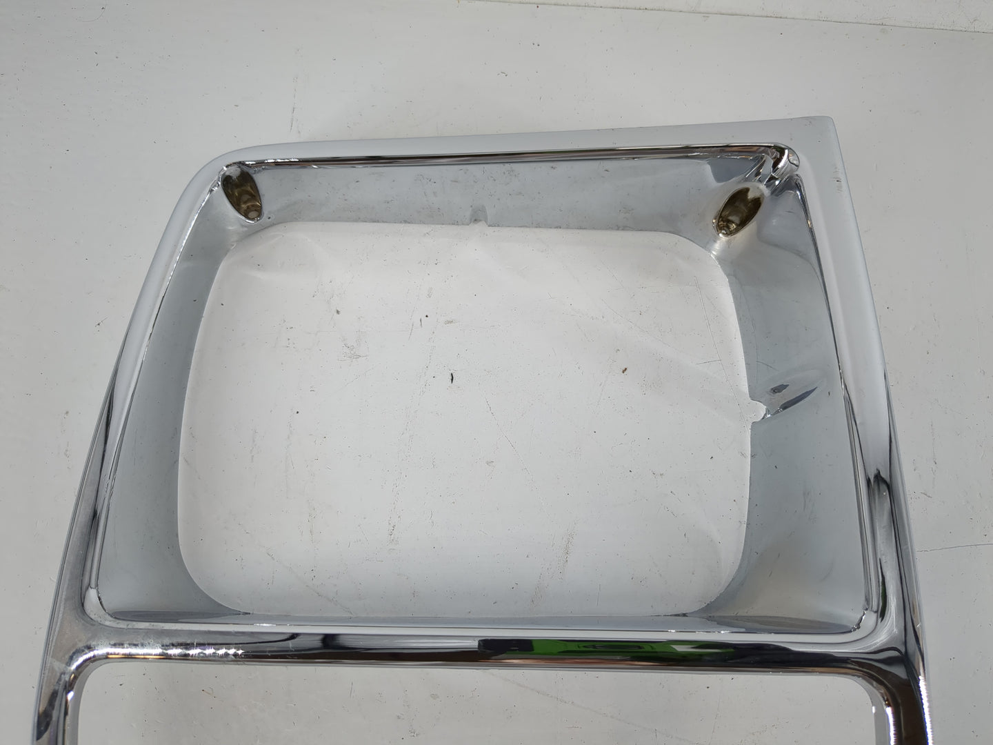 2000 Jeep Cherokee Right Headlight Cover - Oemusedautoparts1.com