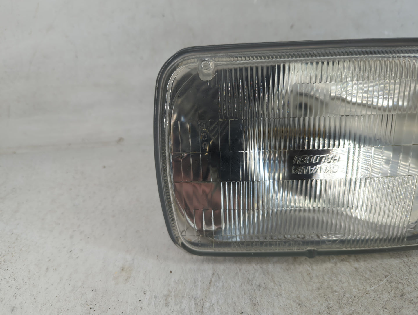 1997-2001 Jeep Cherokee Passenger Right Oem Head Light Headlight Lamp - Oemusedautoparts1.com