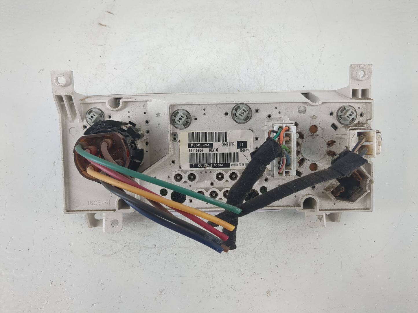 1999-2004 Jeep Grand Cherokee Climate Control Module Temperature AC/Heater Replacement P/N:P55115904 Fits OEM Used Auto Part