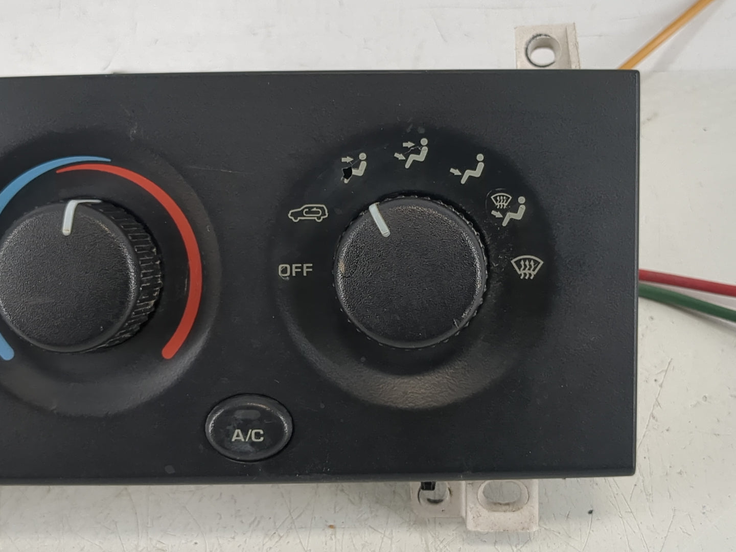 1999-2004 Jeep Grand Cherokee Climate Control Module Temperature AC/Heater Replacement P/N:P55115904AC 12222820 Fits OEM Use