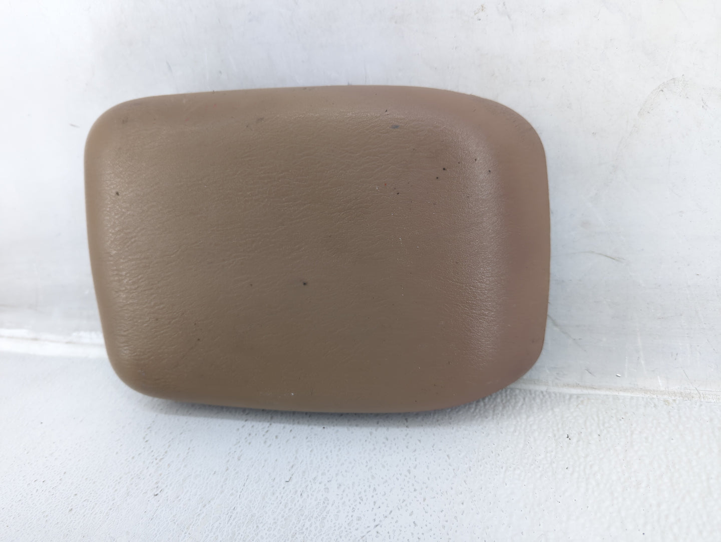 2000 Jeep Grand Cherokee Center Console Armrest Cover Lid Cream - Oemusedautoparts1.com