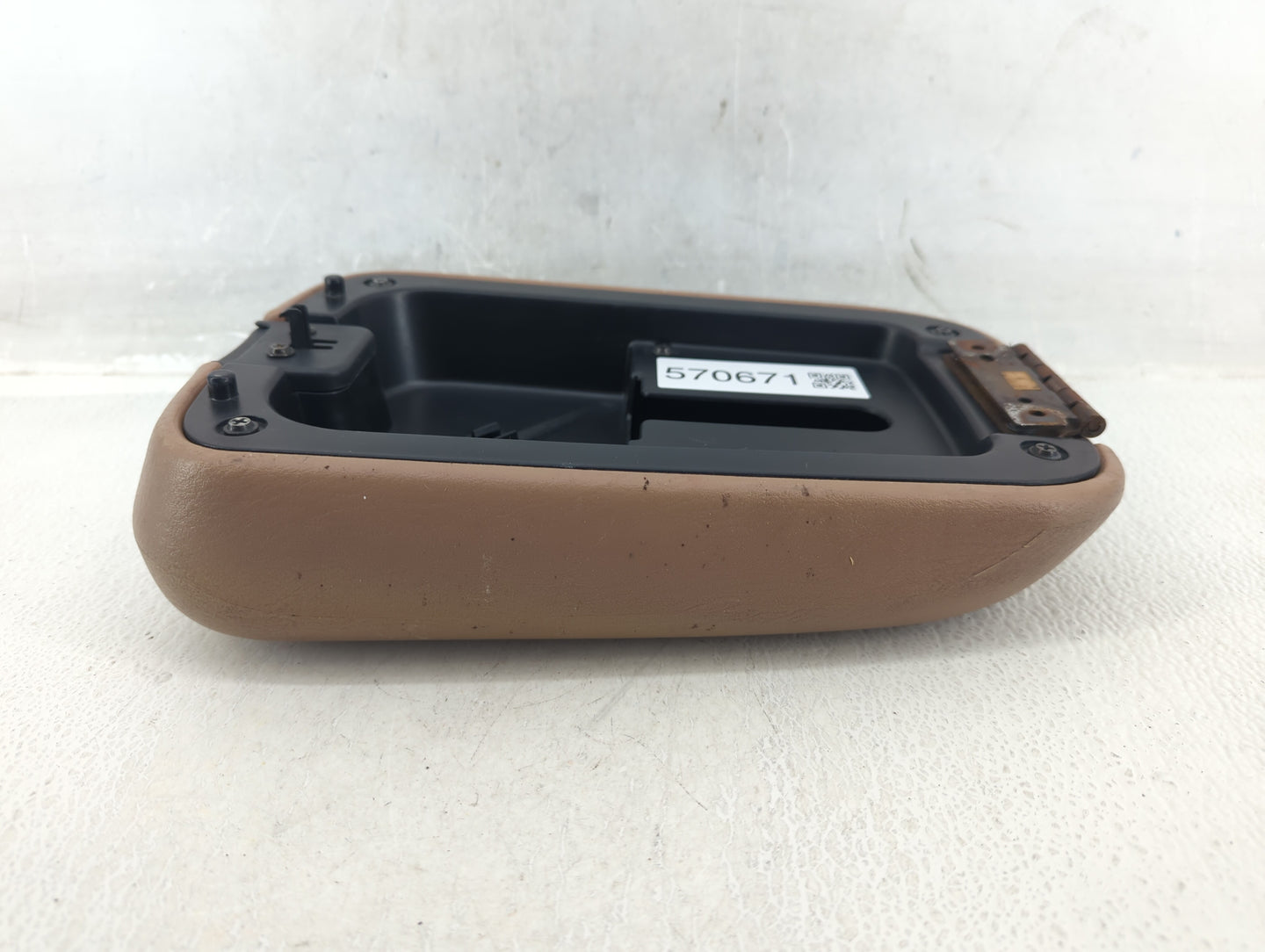 2000 Jeep Grand Cherokee Center Console Armrest Cover Lid Cream - Oemusedautoparts1.com