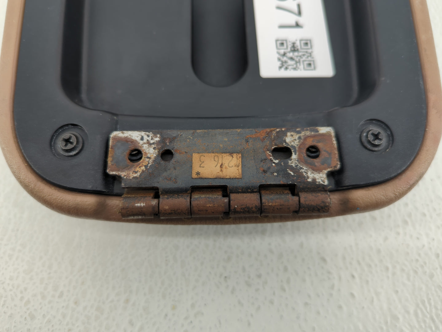 2000 Jeep Grand Cherokee Center Console Armrest Cover Lid Cream - Oemusedautoparts1.com