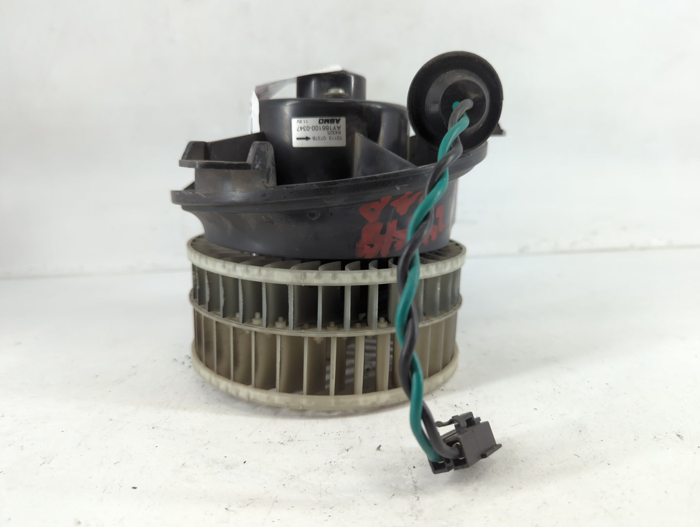 1999-2001 Jeep Grand Cherokee Heater AC Blower Motor P/N:70113 0737B Fits Fits 1999 2000 2001 OEM Used Auto Parts - Oemuseda