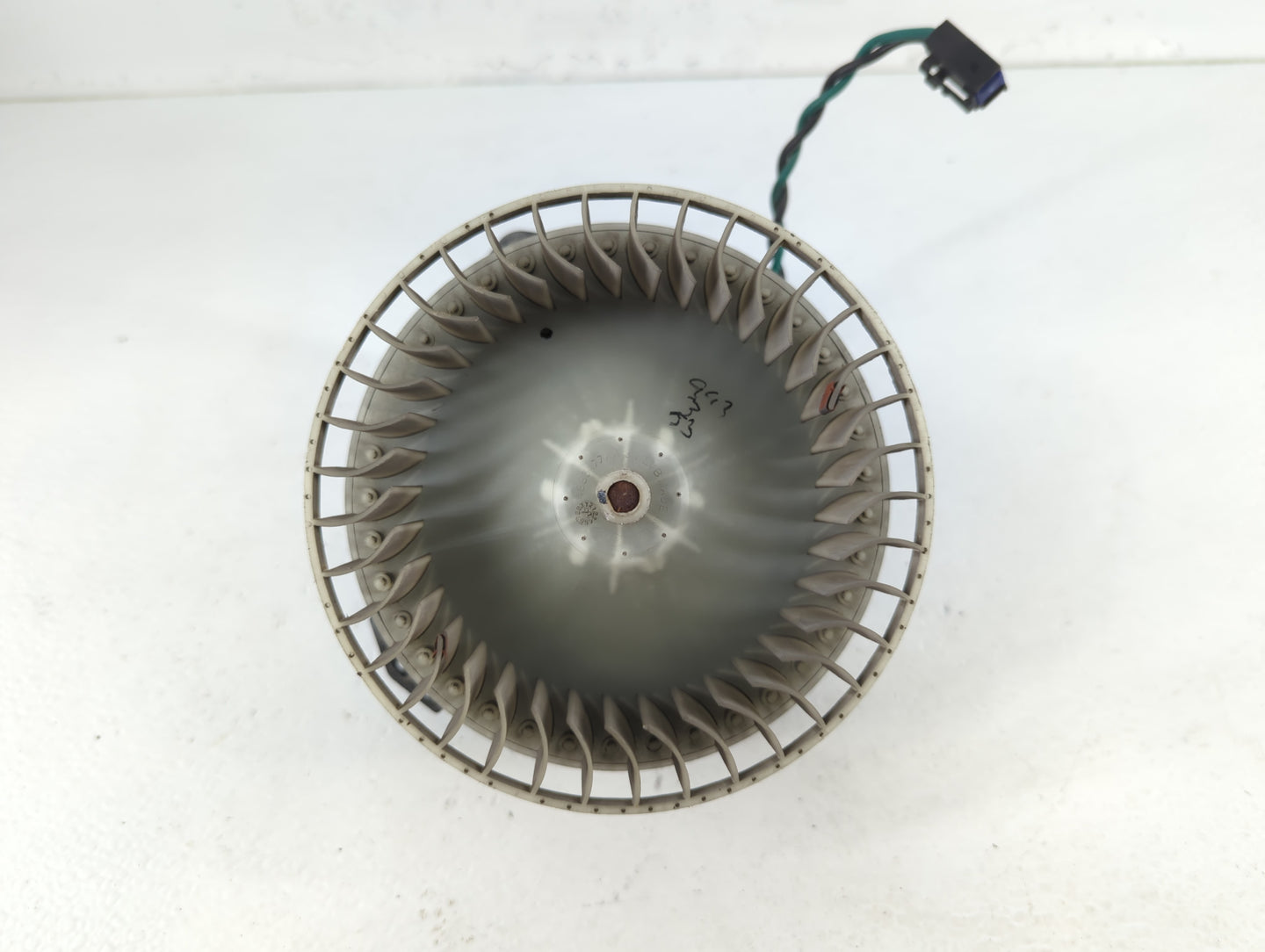 1999-2001 Jeep Grand Cherokee Heater AC Blower Motor P/N:70113 0737B Fits Fits 1999 2000 2001 OEM Used Auto Parts - Oemuseda