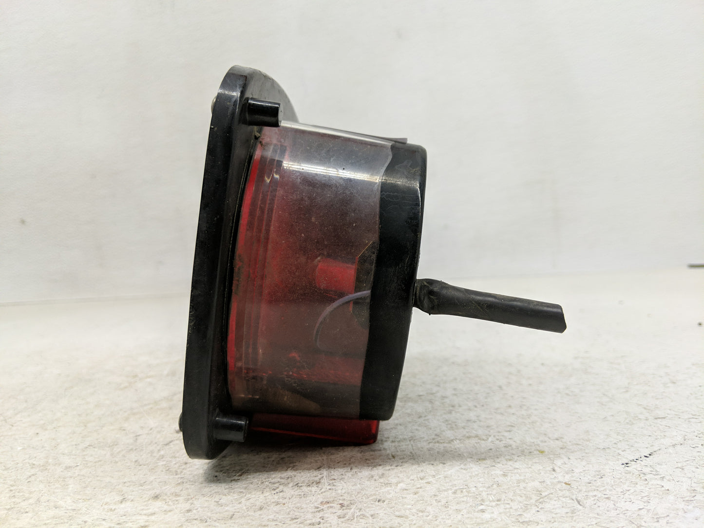 1998-2006 Jeep Wrangler Tail Light Assembly Driver Left OEM P/N:56018649 Fits Fits 1998 1999 2000 2001 2002 2003 2004 2005 2
