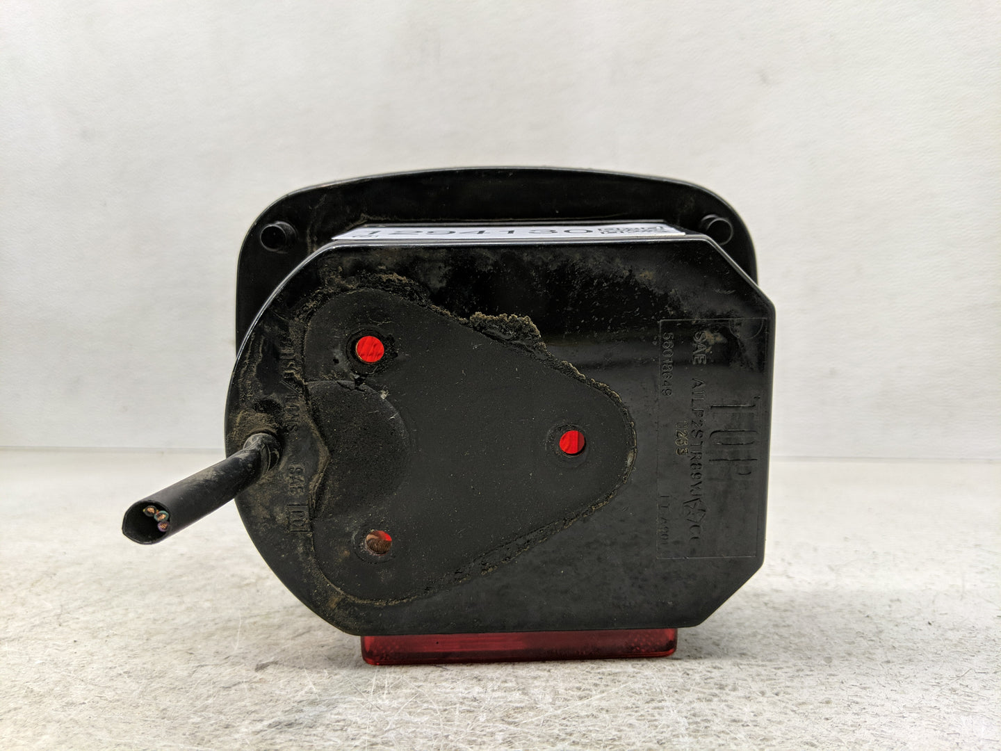 1998-2006 Jeep Wrangler Tail Light Assembly Driver Left OEM P/N:56018649 Fits Fits 1998 1999 2000 2001 2002 2003 2004 2005 2