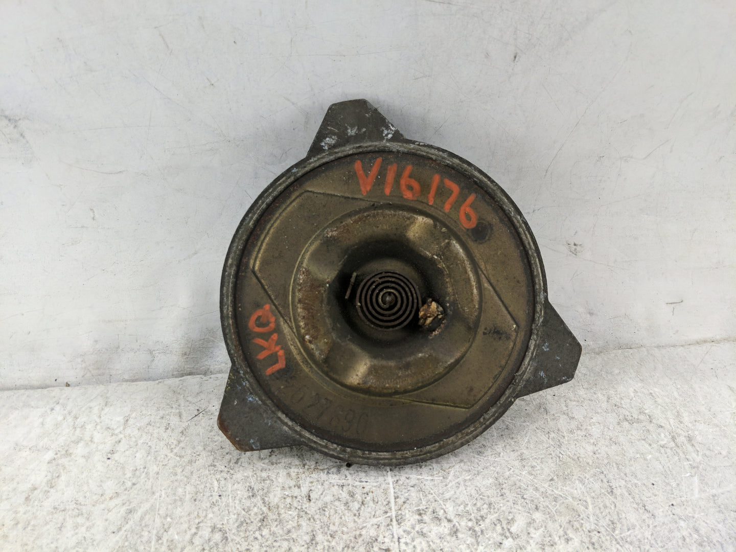 1997-2004 Jeep Wrangler Radiator Cooling Fan Clutch - Oemusedautoparts1.com