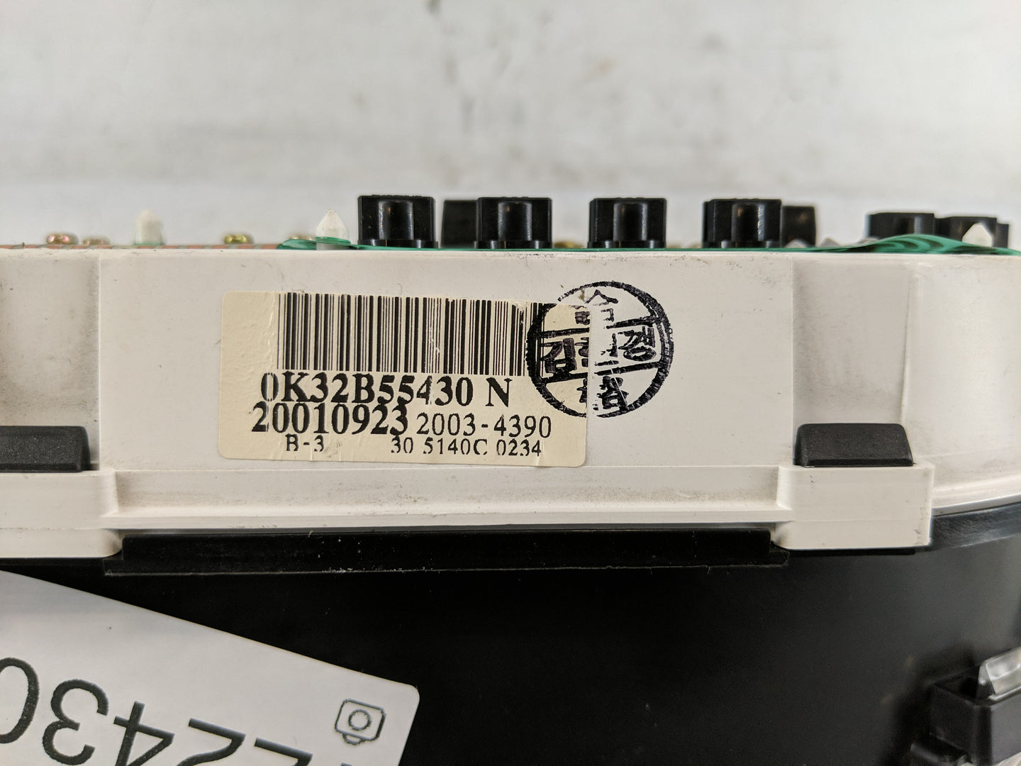 2001-2002 Kia Rio Instrument Cluster Speedometer Gauges P/N:2003-4390 20010923, 0K32B55430 N Fits Fits 2001 2002 OEM Used Au