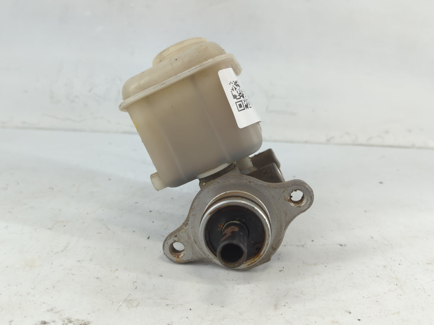 2000-2000 Kia Spectra Brake Master Cylinder - Oemusedautoparts1.com