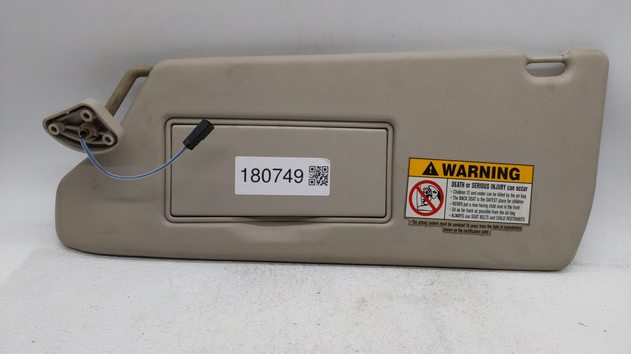 2000 Land Rover Land Rover Sun Visor Shade Replacement Driver Left Mirror Fits OEM Used Auto Parts - Oemusedautoparts1.com