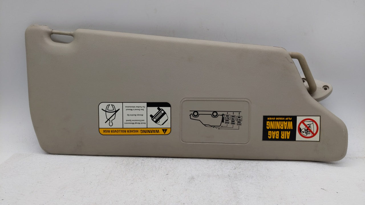 2000 Land Rover Land Rover Sun Visor Shade Replacement Driver Left Mirror Fits OEM Used Auto Parts - Oemusedautoparts1.com