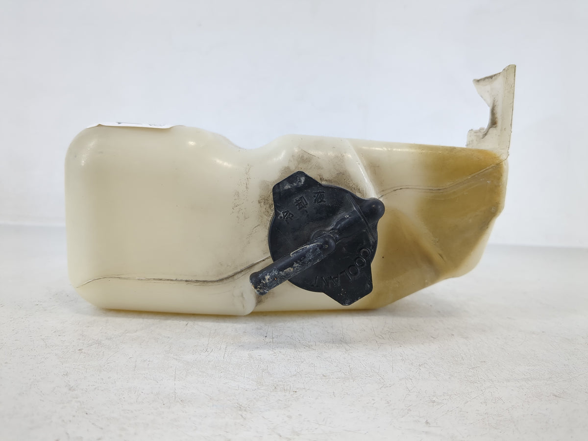 1997-2001 Lexus Es300 Radiator Coolant Overflow Expansion Tank Bottle 1166771 - Oemusedautoparts1.com