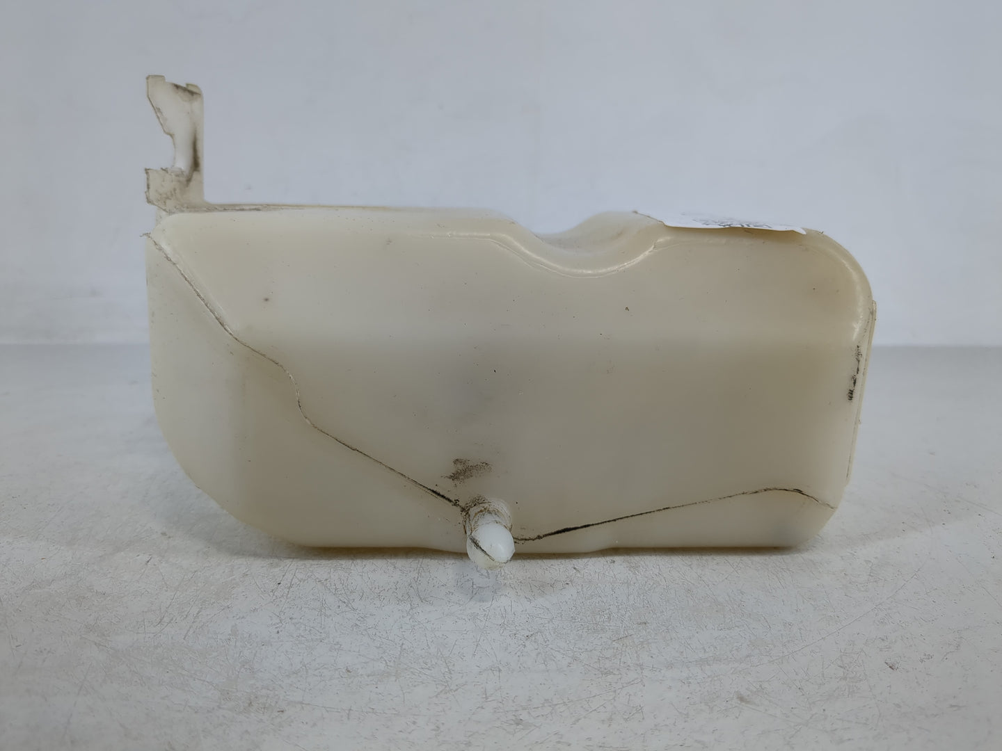 1997-2001 Lexus Es300 Radiator Coolant Overflow Expansion Tank Bottle 1166771 - Oemusedautoparts1.com