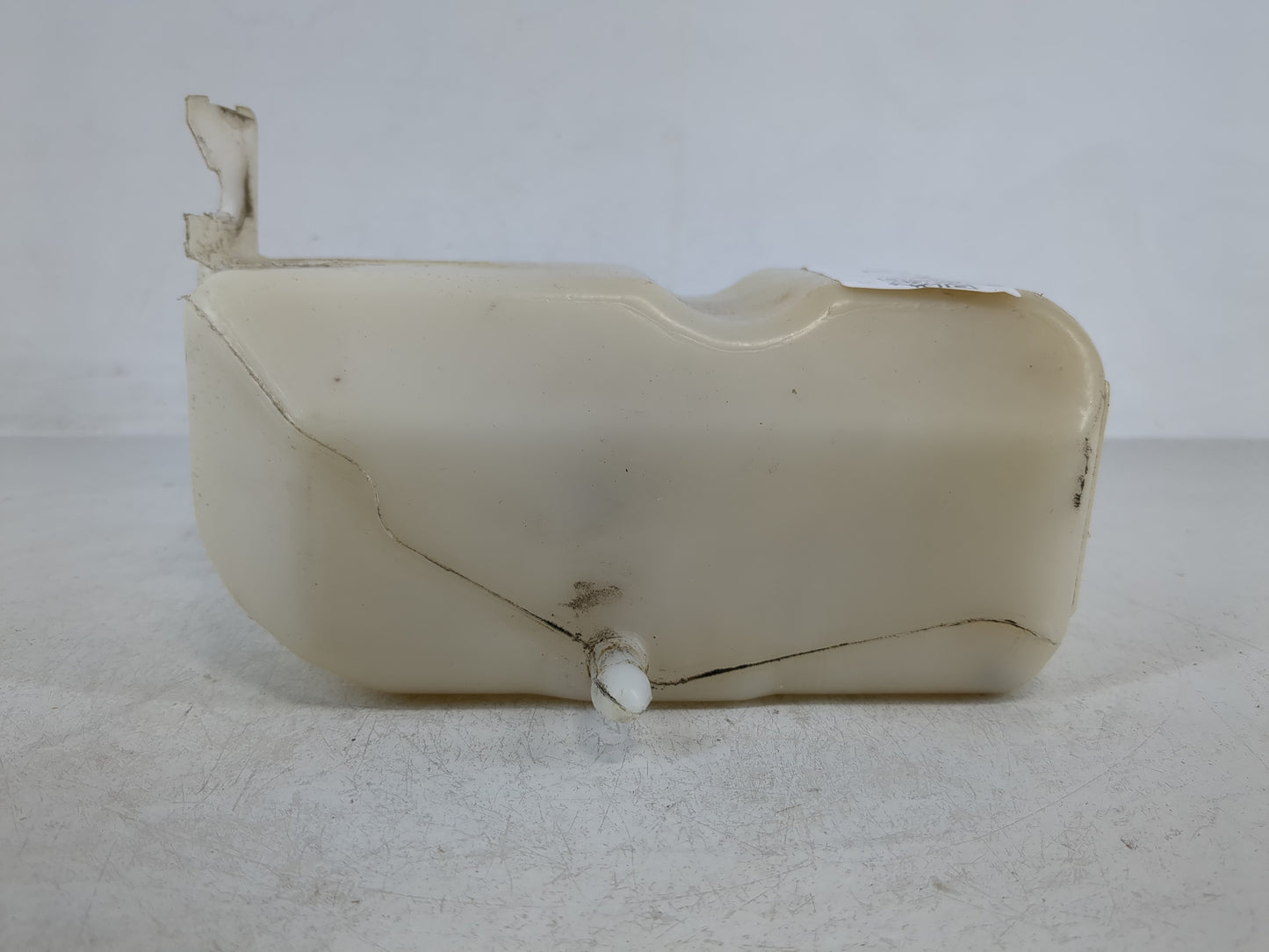 1997-2001 Lexus Es300 Radiator Coolant Overflow Expansion Tank Bottle 1166771 - Oemusedautoparts1.com