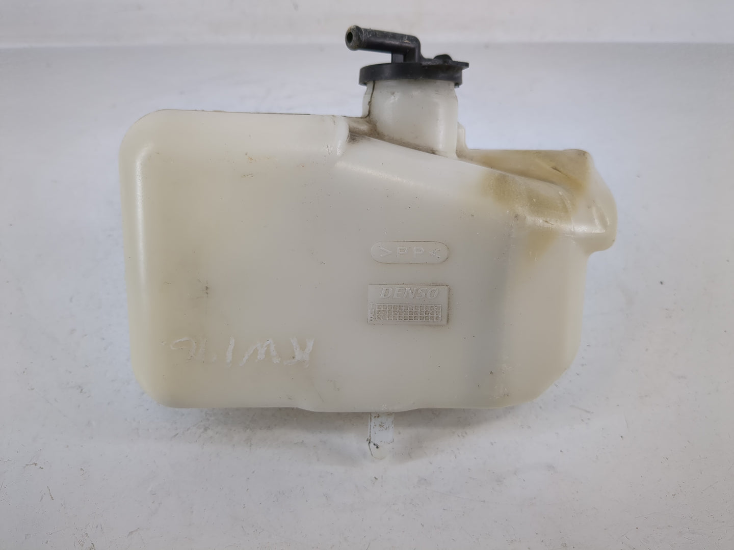 1997-2001 Lexus Es300 Radiator Coolant Overflow Expansion Tank Bottle 1166771 - Oemusedautoparts1.com