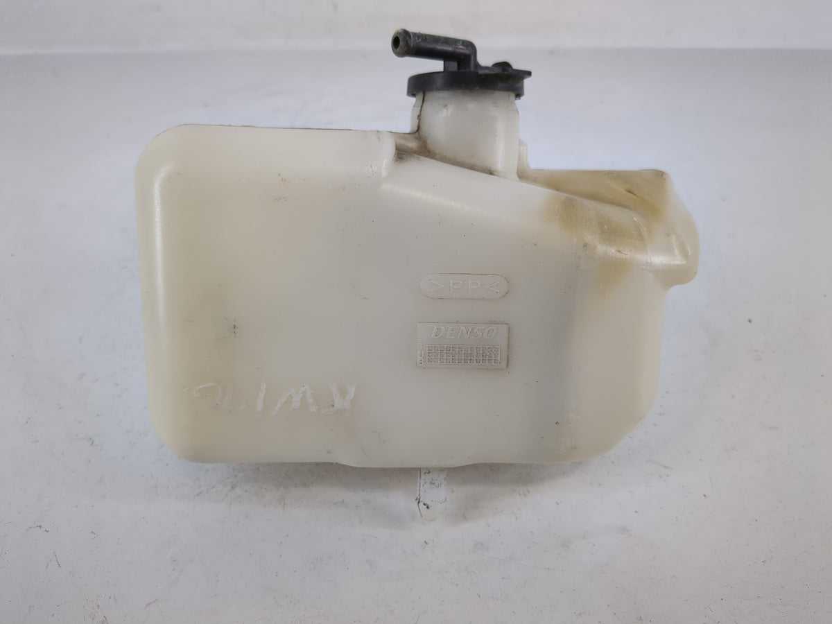 1997-2001 Lexus Es300 Radiator Coolant Overflow Expansion Tank Bottle 1166771 - Oemusedautoparts1.com