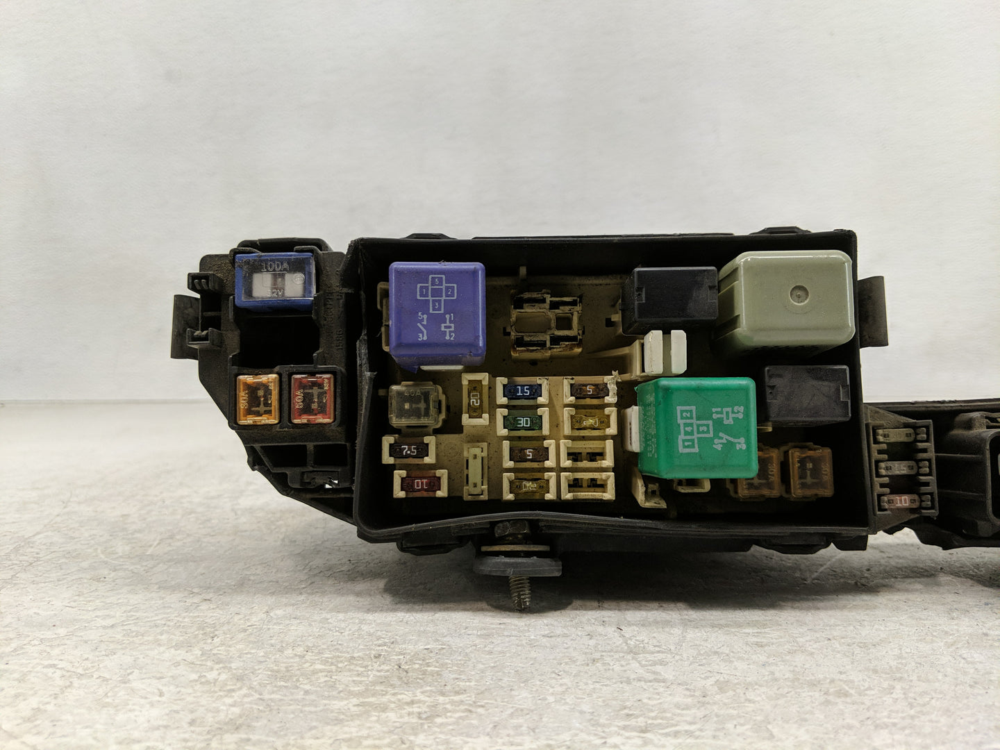 2000-2003 Lexus Es300 Fusebox Fuse Box Panel Relay Module Fits Fits 2000 2001 2002 2003 2004 OEM Used Auto Parts - Oemusedau